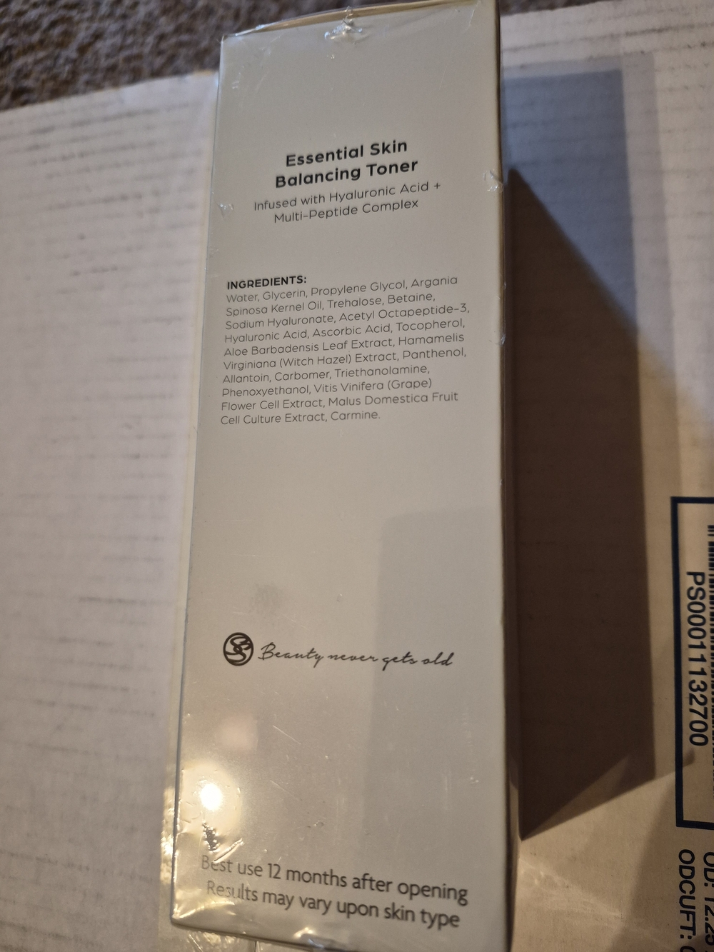 Essential Skin Balancing Toner - White - Picture 4 of 4